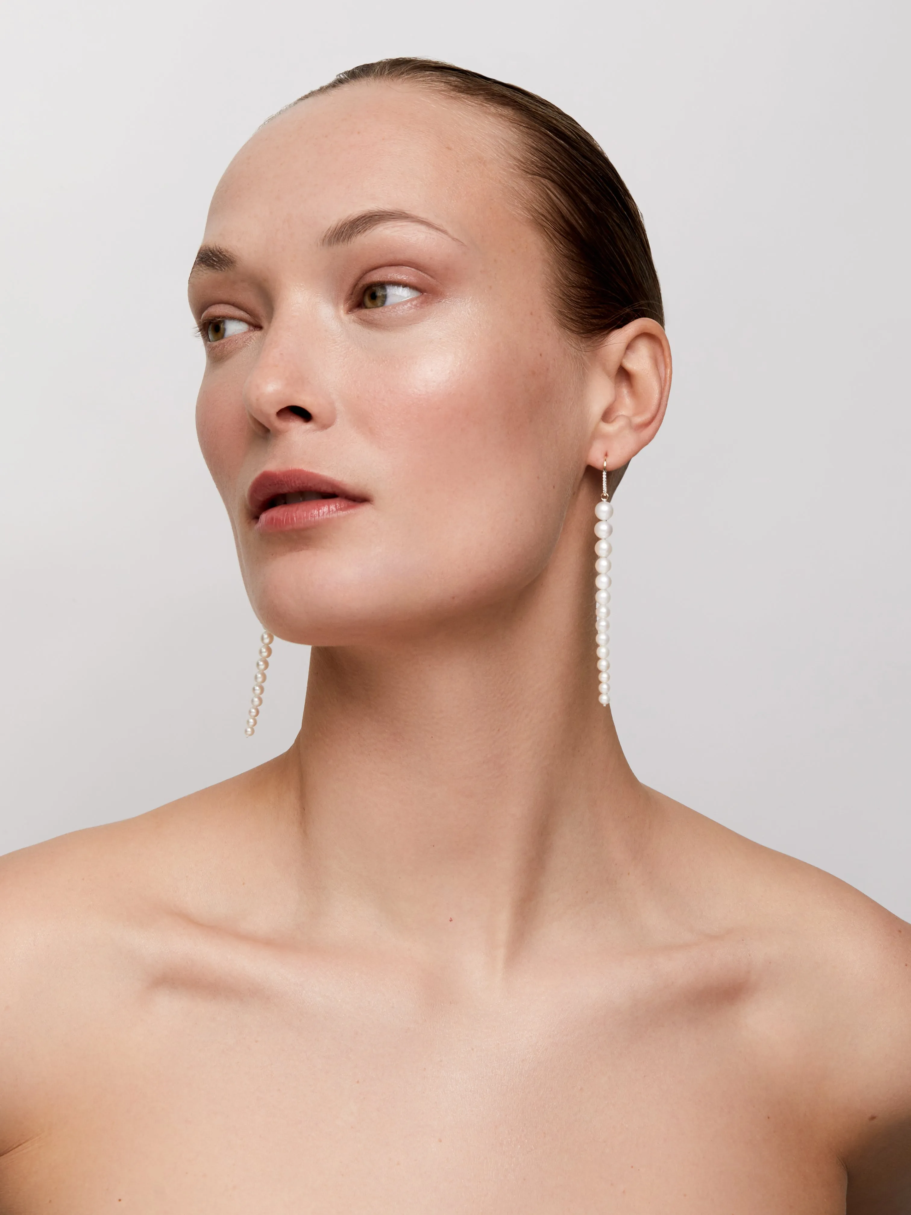 14kt Graduated Pearl Danglers